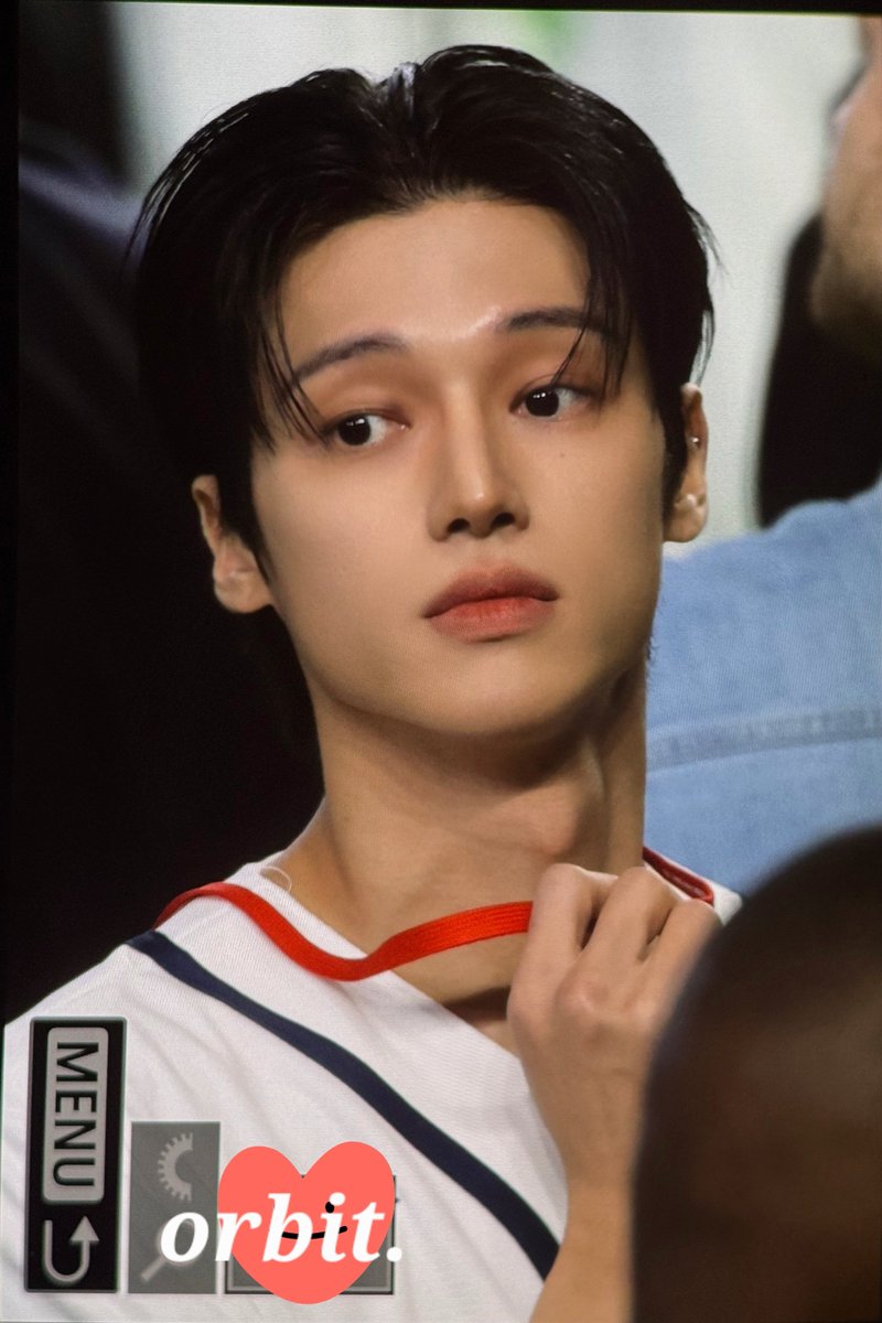 orbit_wy's tweet photo. 260309 #우영 wbc pre
시구 파이팅⚾️

#ATEEZ #에이티즈
#WOOYOUNG https://t.co/2joGTDi065