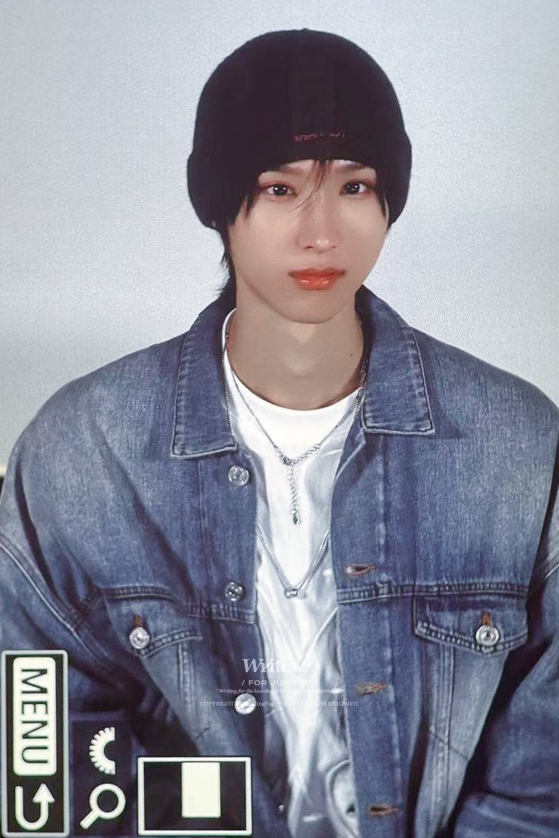 𝑾𝐫𝐢𝐭𝐞𝐫. tweet media