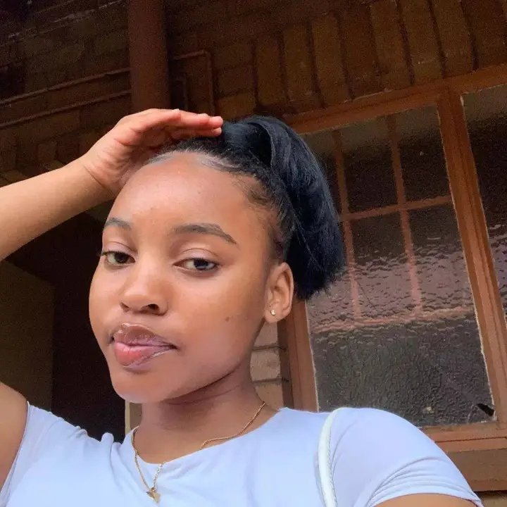 AmaraAdelaide's tweet photo. Hi, May I get someone to follow me  🥰😍 https://t.co/hpOdFsapwX