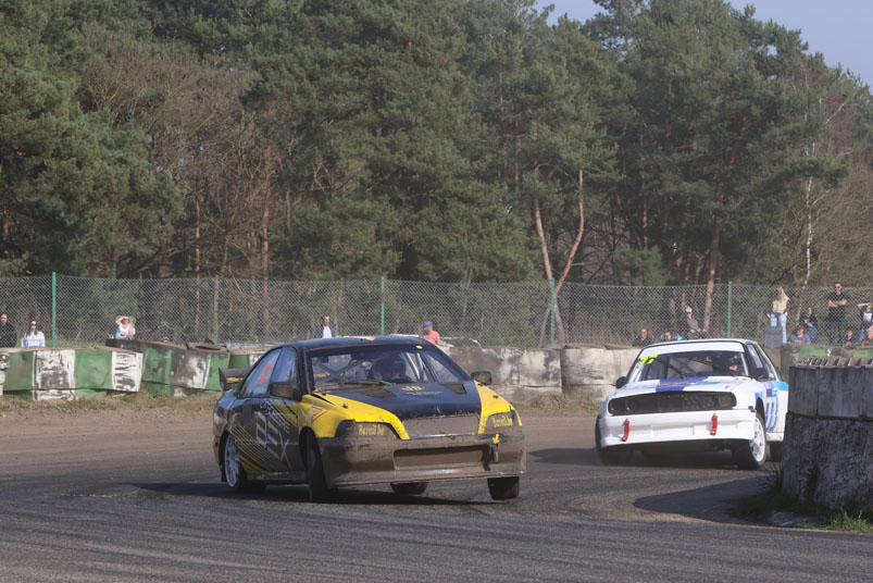 De favorieten lossen de verwachtingen in op de zonnige Duivelsberg 
Rallysport.nl :: Artikel: De favorieten lossen de verwachtingen in op de zonnige Duivelsberg