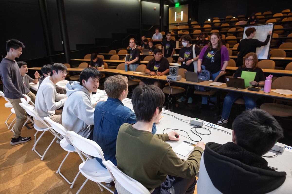 HBarsouk's tweet photo. Science Bowl, funded by @ENERGY, helped me fall in love w/ STEM in high school+was how I made some of my closest friends to this day. The importance of early science education &amp; community cannot be understated!(A full circle moment, Ft. intense concentration while scorekeeping😂) https://t.co/lPnEuIEPr6