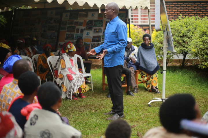 peaceduiniative's tweet photo. PeacEdu Initiative Rwanda conducted a meaningful Healing and Storytelling Training Session designed to support personal and community healing through open dialogue and shared experiences.

#WovenFoundation #WovenTeaching #Kayonza https://t.co/fjWAQ3nRi3