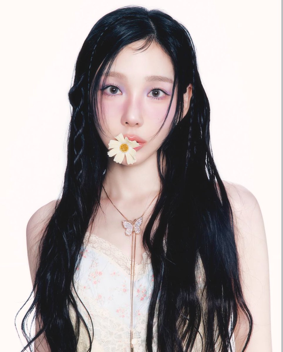 callmiliaa's tweet photo. 09.3 🦋 https://t.co/tMTpxvnCZc