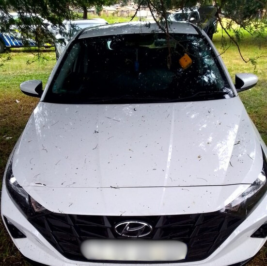 Fidelity_Secure's tweet photo. A white Hyundai i20 and a Nissan 14100 was hijacked but recovered in Soweto with help by Gauteng Traffic. We would like to commend our Fidelity SecureDrive team on their exceptional work done on the ground. Well done team!

#FidelityADT #FidelitySecureDrive #RecoveredVehicle https://t.co/nCYhuNnmBQ