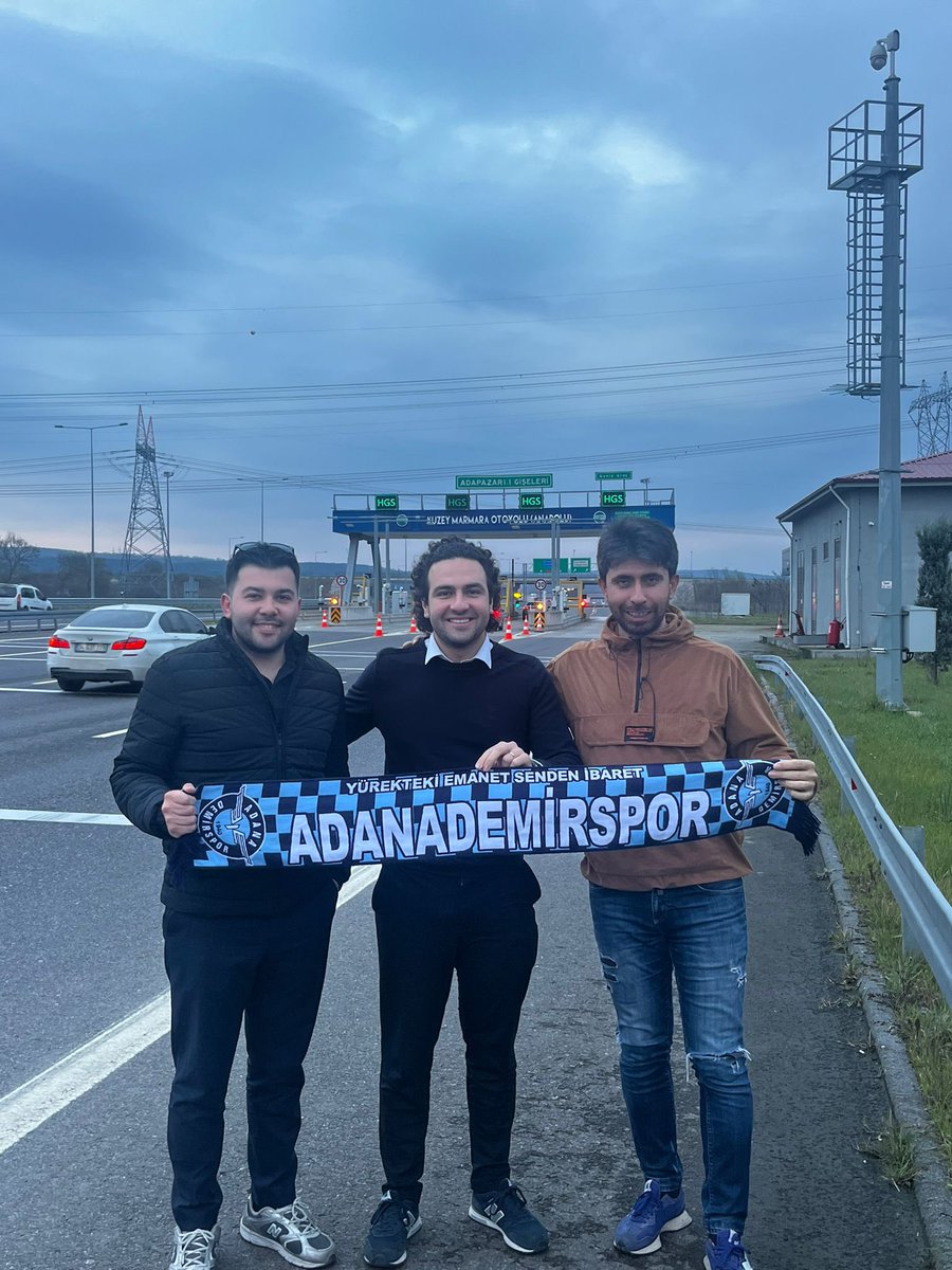 Adapazarı gişeler,
Hafız yok mu bişeler :)
<a href="/ertugrul1940/">Ertuğrul Karataş</a> 
<a href="/Funaldi745/">Tunaldi745</a>