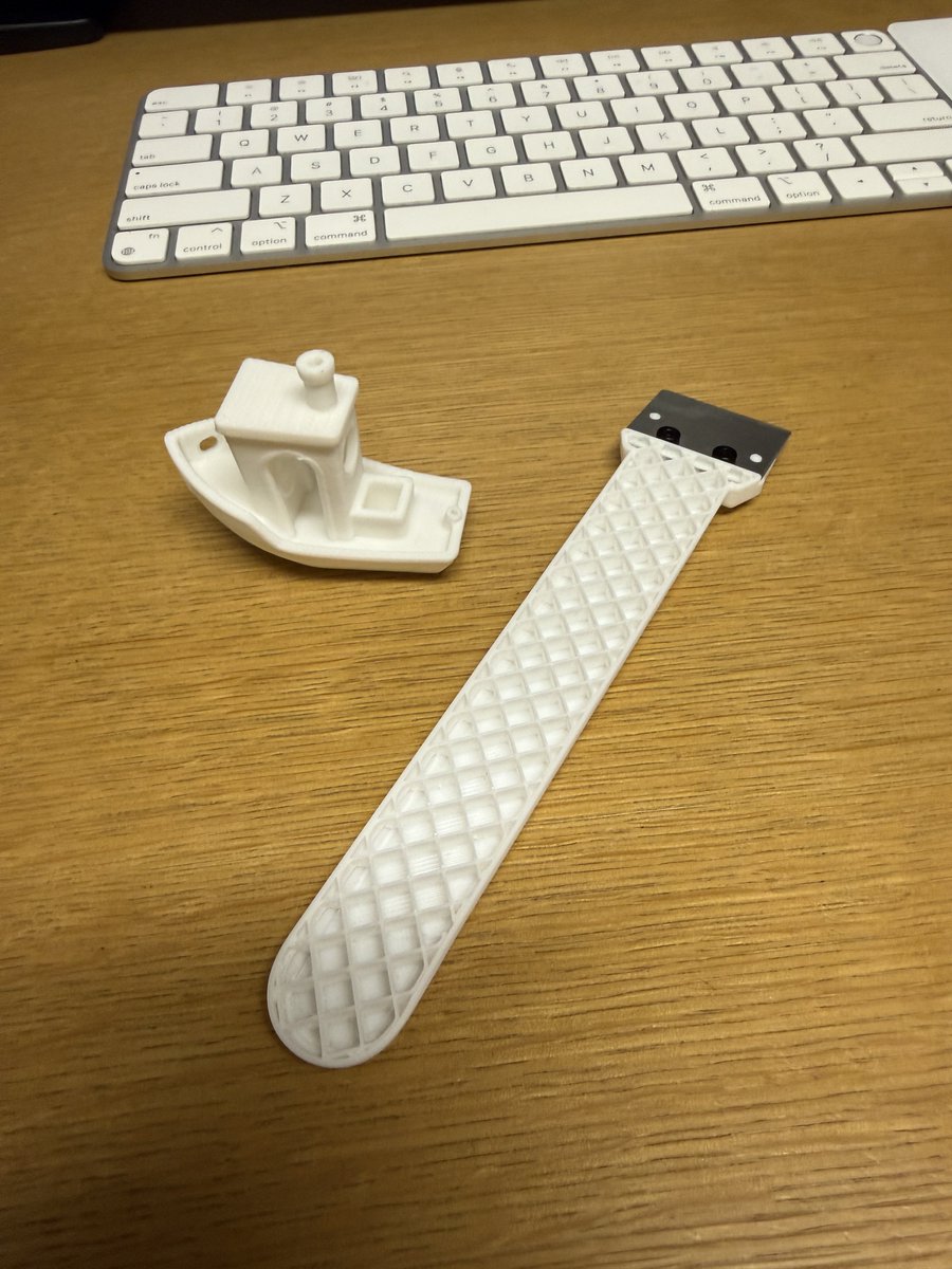 チワワの奇襲 tweet media