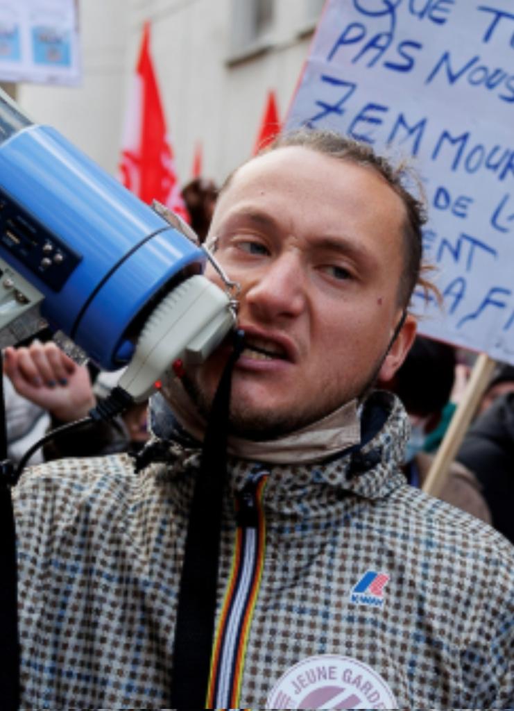 Madame la Presidente <a href="/YaelBRAUNPIVET/">Yaël Braun-Pivet</a> :  Comment expliquer aux Francais que ce "Député" s'est volatilisé depuis 4 semaines,  et qu'il est toujours payé à l'Assemblee Nationale ?? Ça devient étrange.... 🤨🤨🤨