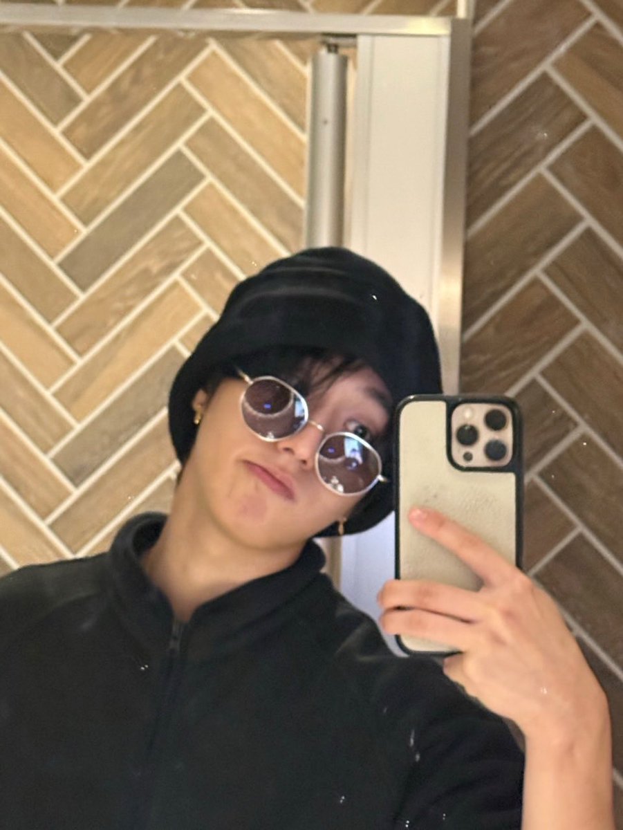 hansoftbot's tweet photo. Han jisung instagram update! https://t.co/B01TbsOscH