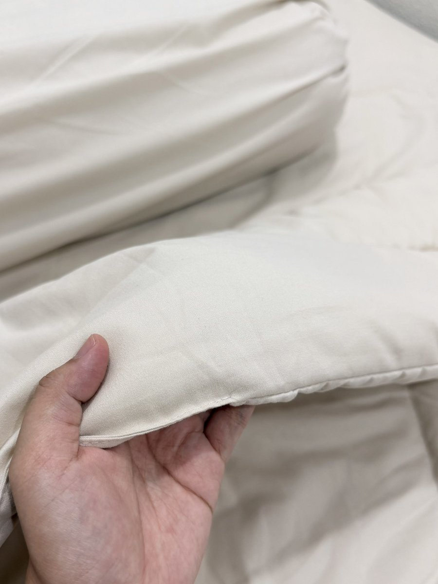 Terus terang cadar ni lagi best dari Kun! Rugilah tak try sebab lagi soft, tak panas 🫶🏻✨