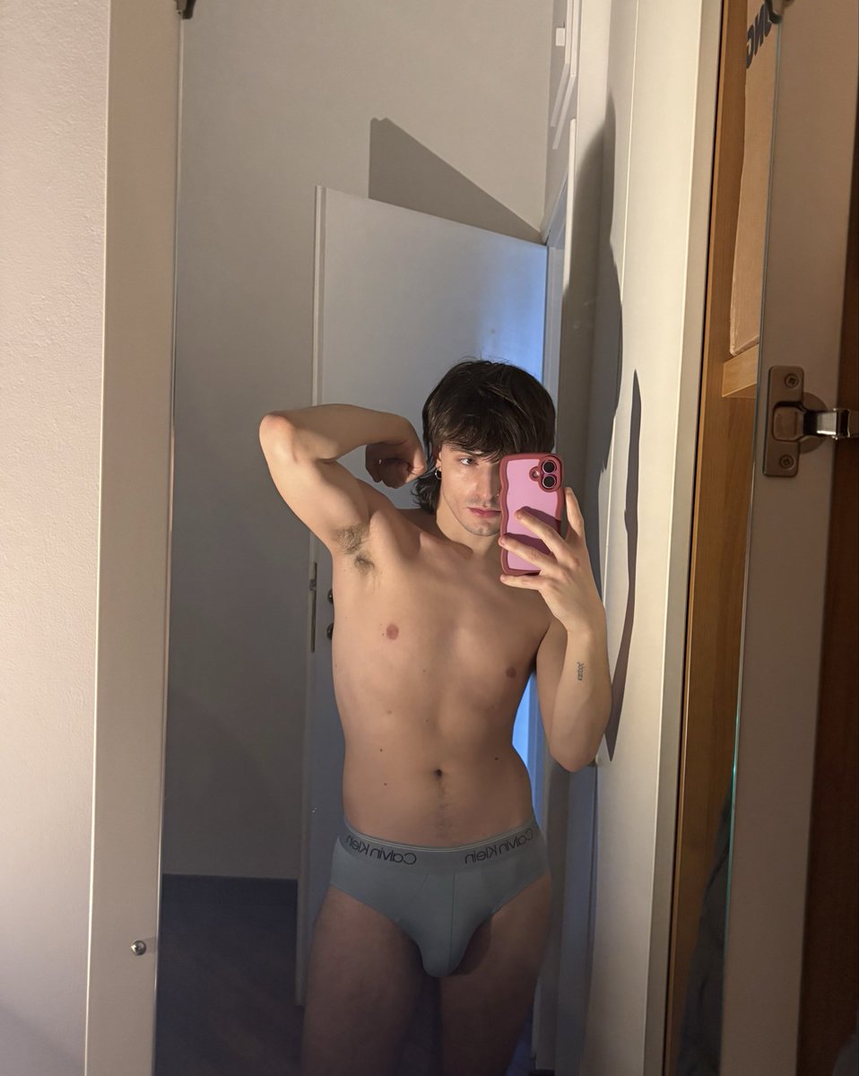 𝓪𝓷𝓭𝓻𝓮𝓪🏹 tweet media