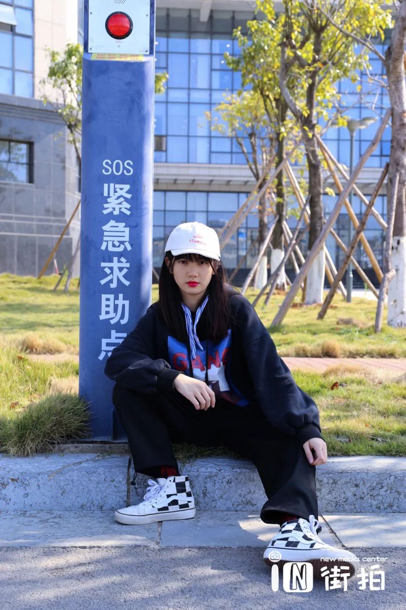 交易助手 tweet media