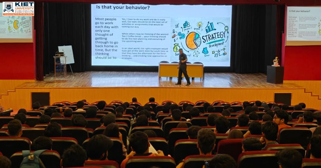 Kiet_edu's tweet image. Expert Lecture on “Leadership Excellence” at KIET
Mr. Ajay Kabra, EVP at Xebia, shared insights on leadership, industry expectations &amp;amp; AI with 400+ students. An engaging activity made the session interactive and memorable.
#KIET #LeadershipExcellence #AI #IndustryAcademia
