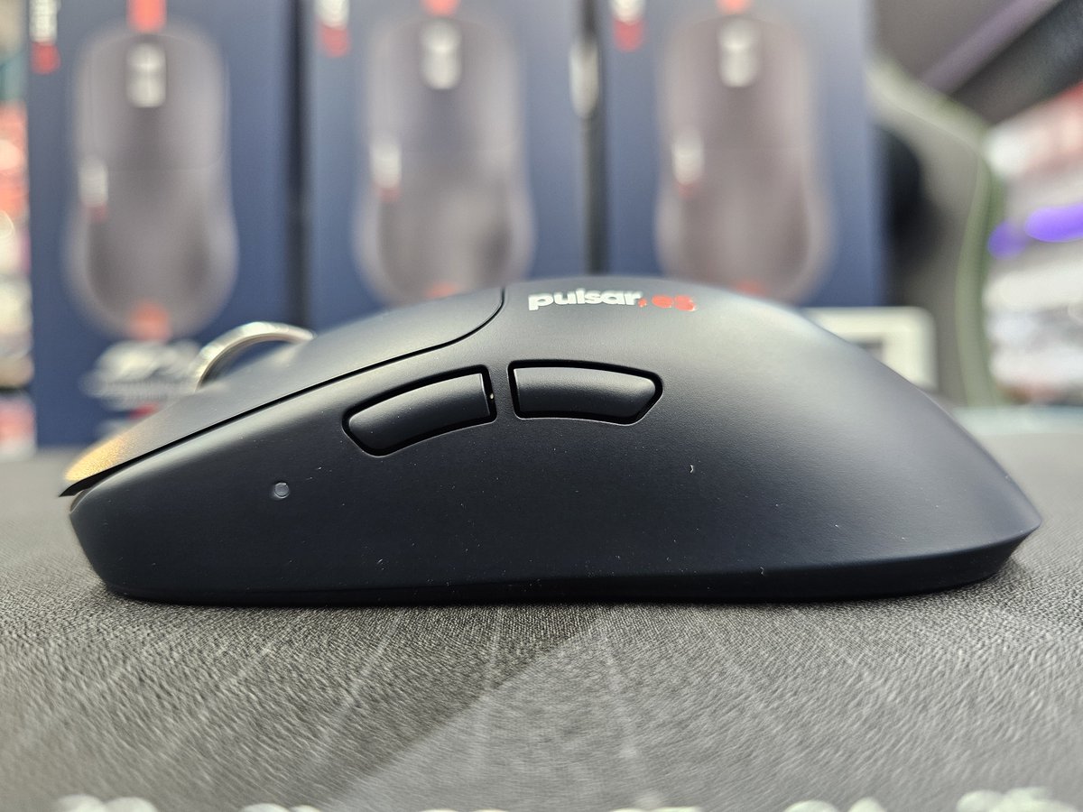 sofmap_namba's tweet image. ⚡️ゲーミングマウス 新製品 展示開始🆕

#Pulsar eS × #VAXEE コラボから生まれた
『Pulsar eS FS-1 Gaming Mouse』の実機を
当店にてお試し頂けます🖱️

様々なデバイス環境や設定でも
安定したパフォーマンスを発揮できる
#eスポーツ における新たなリファレンスデザインです

#ゲーミングマウス