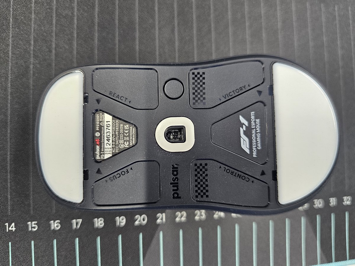 sofmap_namba's tweet image. ⚡️ゲーミングマウス 新製品 展示開始🆕

#Pulsar eS × #VAXEE コラボから生まれた
『Pulsar eS FS-1 Gaming Mouse』の実機を
当店にてお試し頂けます🖱️

様々なデバイス環境や設定でも
安定したパフォーマンスを発揮できる
#eスポーツ における新たなリファレンスデザインです

#ゲーミングマウス