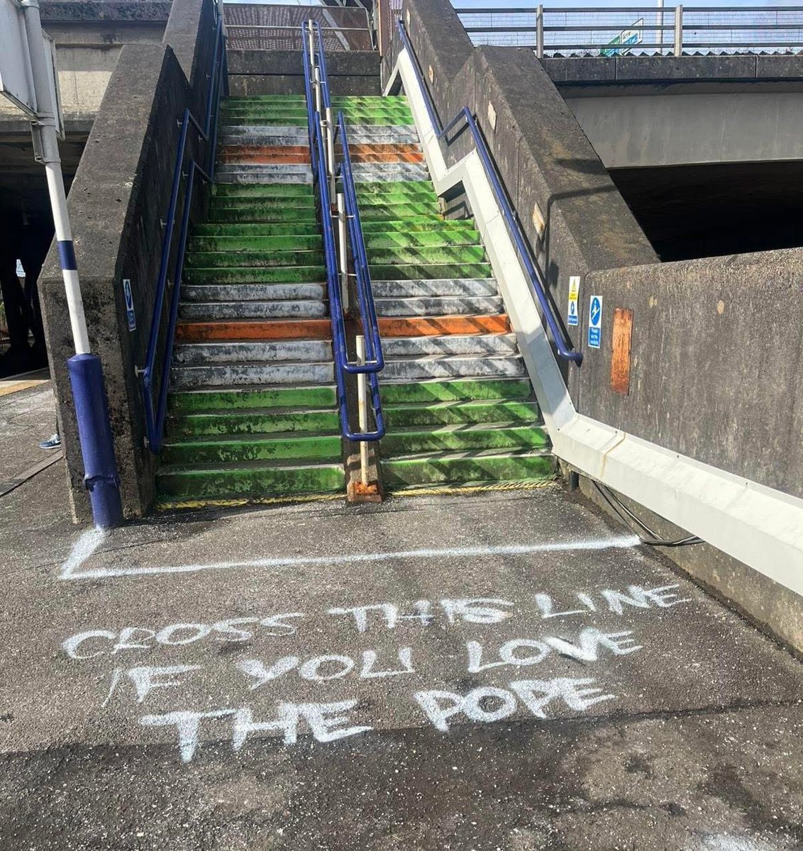 What Celtic fans did to Cardonald train station in Glasgow yesterday 👀

“Cross this line if you love the Pope”