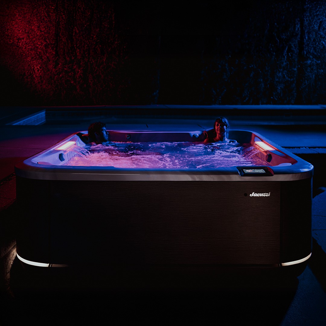 A Jacuzzi® Spa turns your backyard into a private retreat with no reservations required.

jacuzzi.com/en-it/J5

#Jacuzzi #JacuzziSpas #HotTub #LuxuryOutdoors #BackyardGoals #JacuzziLife #WellnessRetreatAtHome #CouplesWellness #HydrotherapyWellness