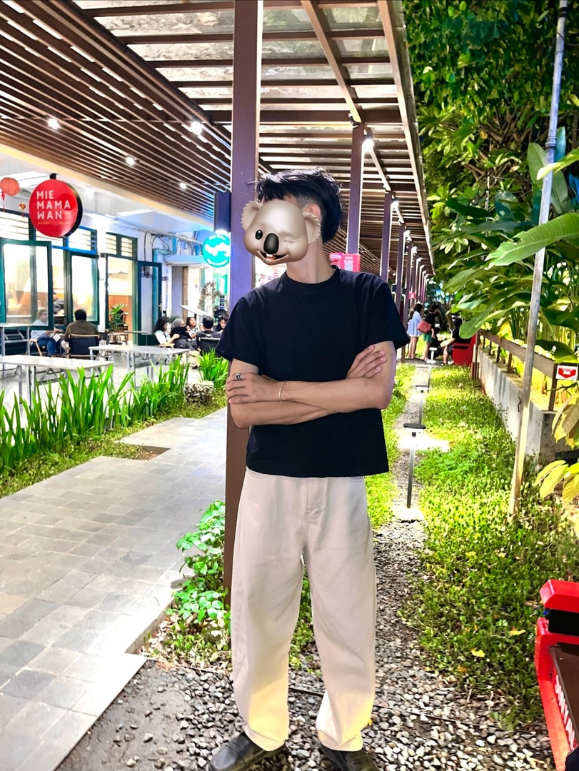 BASEMANLY's tweet photo. 🔥be my moots pls, me b23 dom jkt lf any possible friend or anything especially who love to explore jkt area or blok m country perhaps hehe👻 https://t.co/rFV9EyPyfR