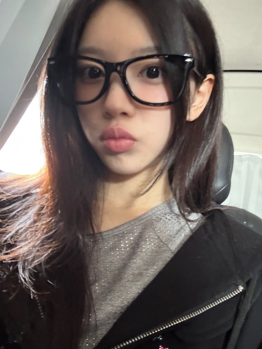 Being a full time princess is hard work, so i’m turning myself into a hamcat (hamster-cat)