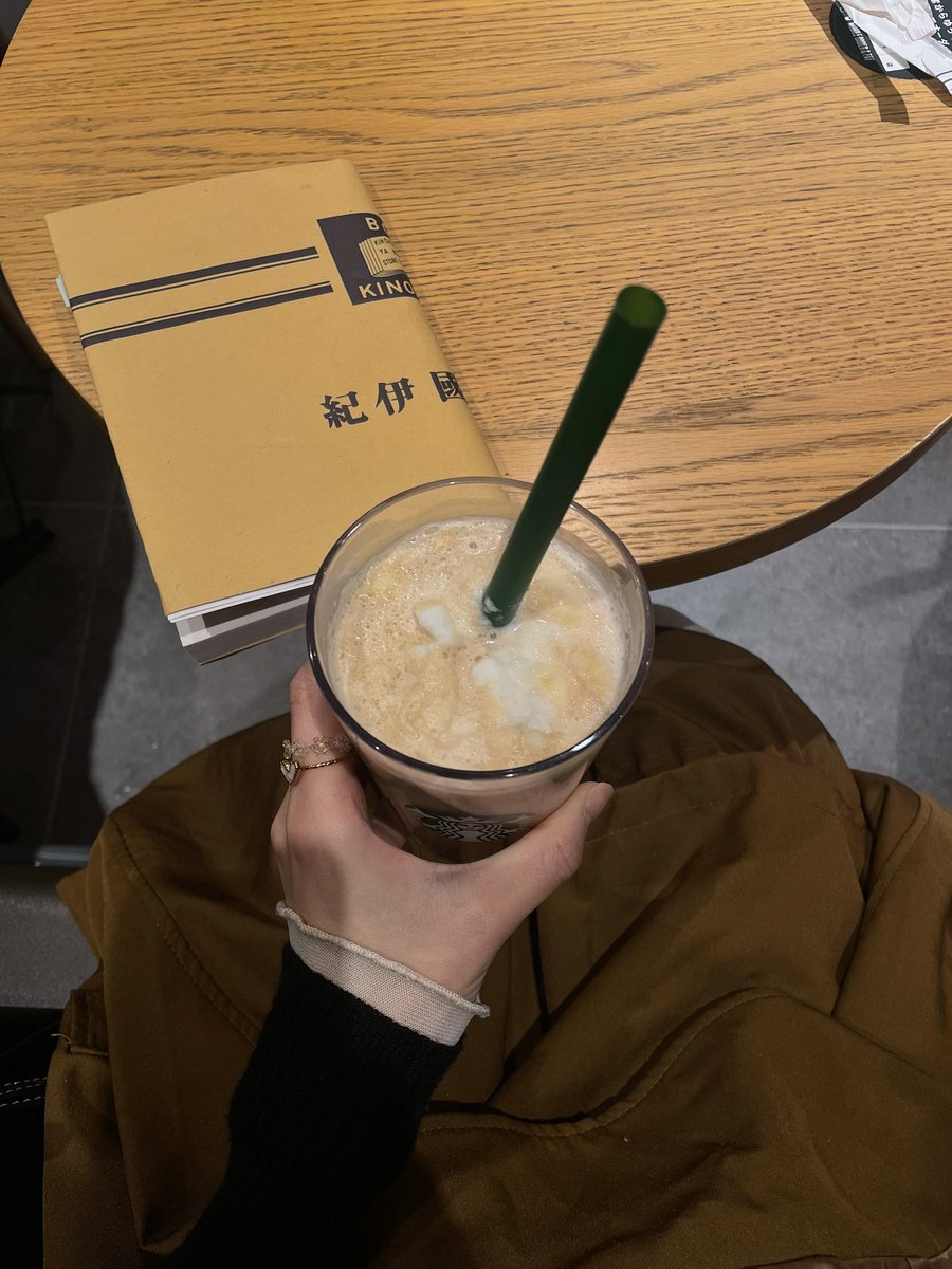 la_mer2002's tweet photo. エスプレッソアフォガートフラペチーノの美味しさに気づいてしまった…大人になったな☕️ https://t.co/kcz4BVXeeZ