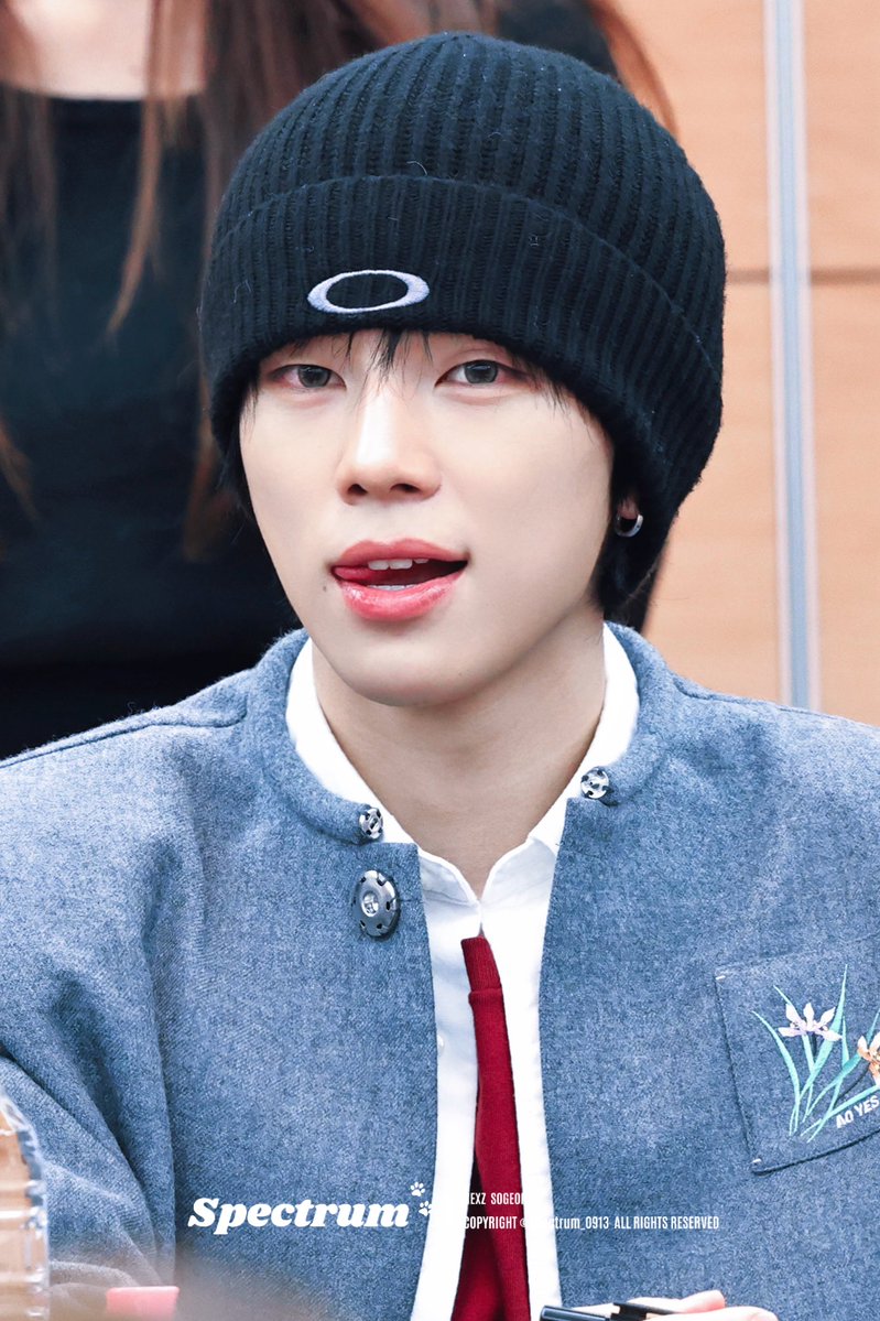 𝙎𝙥𝙚𝙘𝙩𝙧𝙪𝙢- tweet media