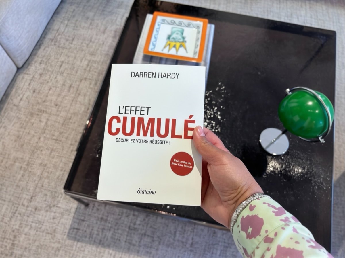 Mrs__Excellence's tweet image. En lisant ce livre, on se rend compte que la constance en termes d’efforts et de petites actions quotidiennes peut transformer nos résultats et avoir « un impact durable » 🔂

Les gestes réguliers ont une grande puissance ! 

#BookChallenge #Constance #Determination