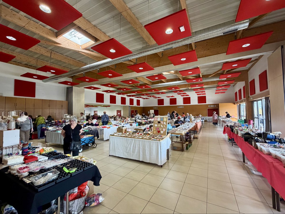 matheo_basin's tweet photo. 🧵Bravo au Foyer Rural De Delme pour l’organisation de la 9ᵉ édition des Puces des Couturières, un événement devenu incontournable dans la commune.
Merci aux bénévoles et à toutes les personnes présentes pour cette belle journée !
#delme #Saulnois #circo5704 #moselle https://t.co/Lk1CcBbJEA