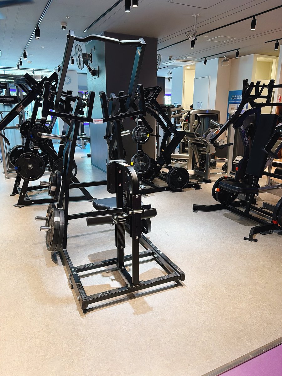45_Uuuu's tweet photo. 気分転換にいつもと違う場所のエニタイムで筋トレ🏋️
場所変わるだけで器具がだいぶ違うのね😅

#筋ト��� #浜町  #エニタイムフィットネス #24時間 https://t.co/97CagWTwXZ