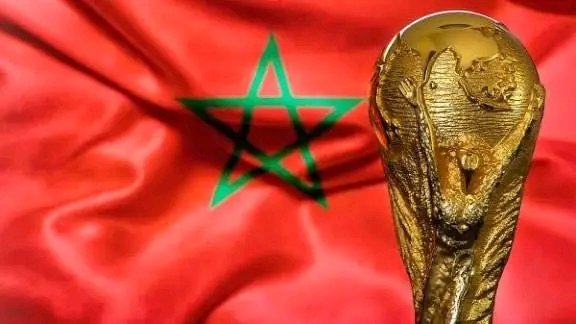 🚨 Un rapport du journal The Sunday Times, relayé par ESPN en 2015, a révélé les déclarations de l’ancien membre de la FIFA, Ismaïl Bhamjee.
Selon lui, le Maroc aurait en réalité remporté le vote pour l’organisation de la Coupe du Monde de la FIFA 2010 avec deux voix d’avance🥲