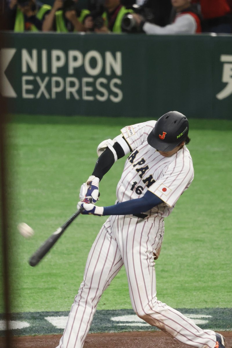 fs__11730's tweet photo. 韓国戦、同点のソロホームラン！
打った瞬間にそれと分かる確信弾！

圧倒的なパワー、圧倒的な存在感、
これこそ大谷翔平

 #大谷翔平 
 #侍ジャパン
 #WorldBaseballClassic https://t.co/znBLPIRygU
