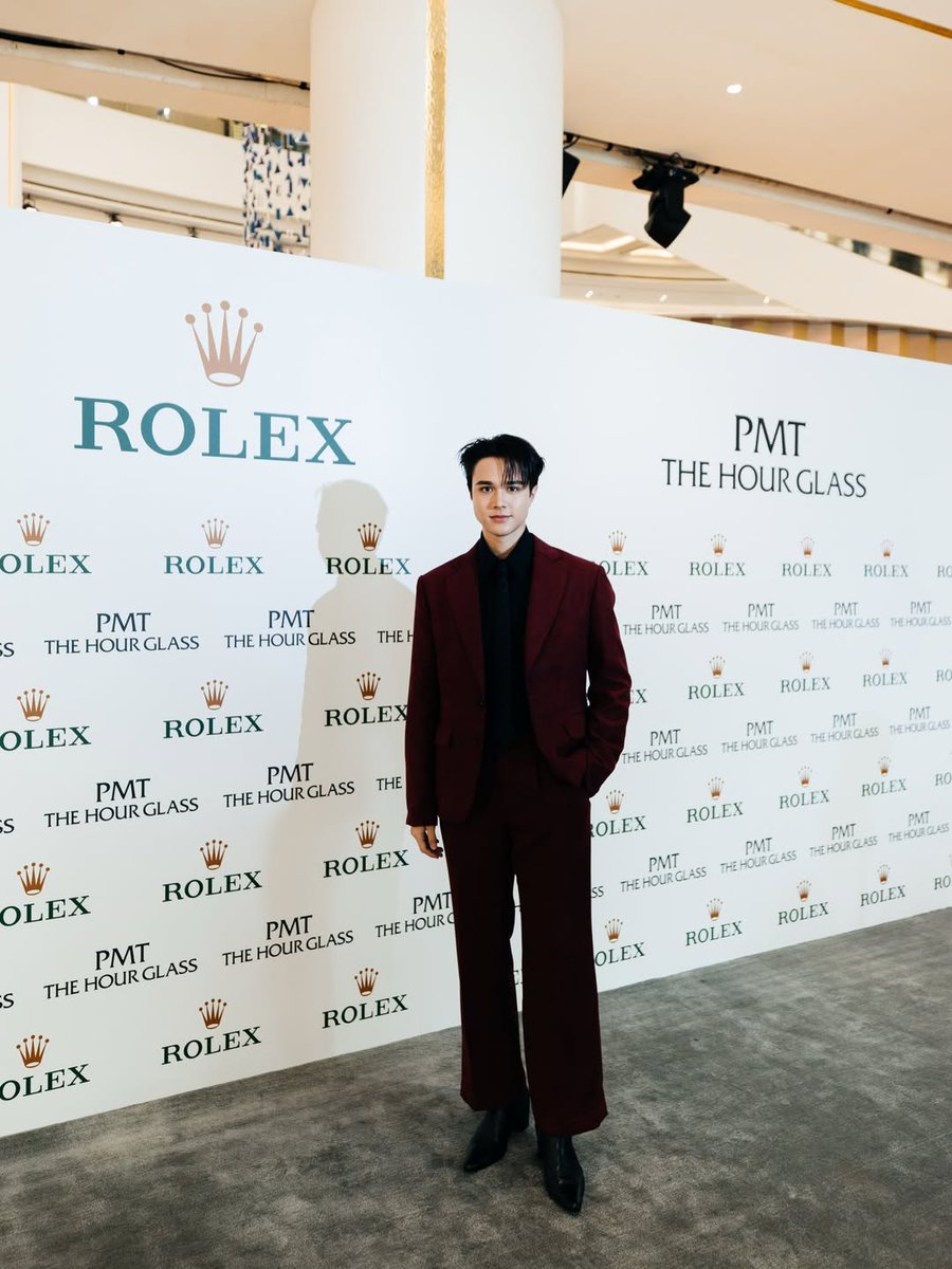 MikePanitanOFC's tweet photo. [Mikey’s IG Update! — 090326] [2/2]

Post : ชวนมาเดินทางย้อนเวลาไปกับ GMT-Master นาฬิกาที่เป็นไอคอนิกตลอดกาลจาก Rolex ในงาน GMT-Master Exhibition นิทรรศการที่รวบรวมเรื่องราวประวัติศาสตร์ ดีไซน์ และนวัตกรรมที่น่าทึ่งไว้ในที่เดียว ใครที่หลงเสน่ห์ของนาฬิกาและงานคราฟต์ระดับตำนาน ต้องไม่พลาด

สามารถลงทะเบียนเข้าชมนิทรรศการได้ที่ https://t.co/Rv9Jn9D4WK
ตั้งแต่วันนี้ถึง 22 มีนาคม 2026 ที่ชั้น 1 โซน Fashion Hall ณ Siam Paragon

#Rolex #GMTMasterII
#OfficialRolexRetailer #PMTTheHourGlass
#ไมกี้ปณิธาน #mikepanitan