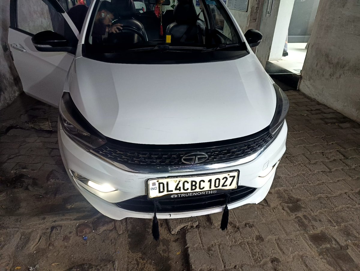 ikartikverse's tweet photo. Extremely disappointed with the service experience from @TataMotors. My Tata Tiago CNG has unresolved issues for 6 monthsthermostat failure, AC not working, engine check light blinking, vibrations &amp; the car even stalls on the road with my family inside.
Car was kept at the (2) https://t.co/76UikYw1dc