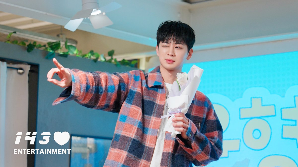 [🎥]

윤형 (SONG) - 전역 기념 FAN PARTY Behind The Scenes

🔗youtu.be/y_qG3Ntz53k

#송윤형 #SONG
#아이콘 #アイコン #iKON