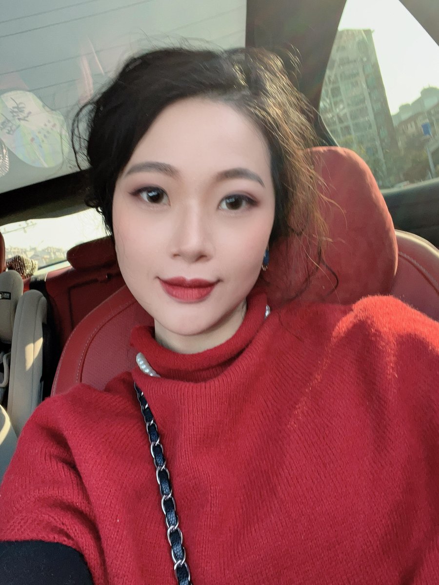 一只默 tweet media