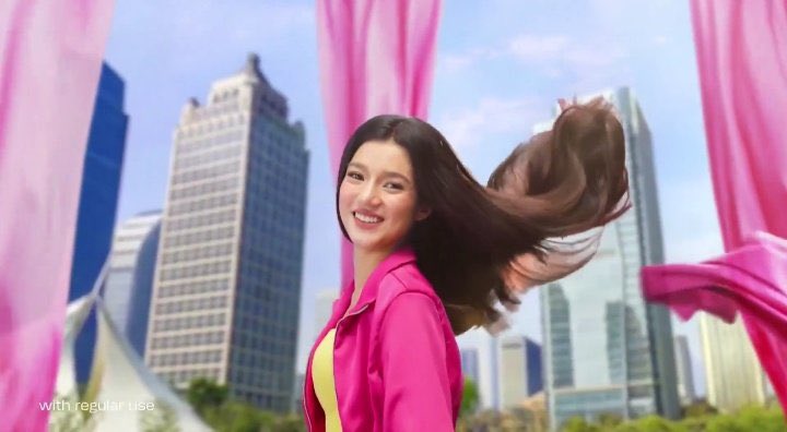 Main character energy, hair that sways 💁🏻‍♀️
Belle Mariano x Sunsilk just hits different 💕

BELLELIEVE IN SUNSILK 

#SunsilkPH
#SwayItWithSunsilk
#BelleSwaysWithSunsilk