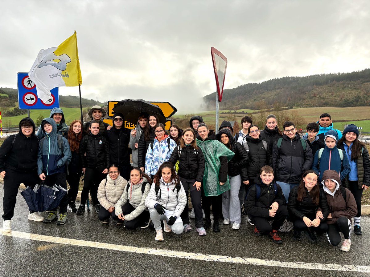 Colegio Reparadores Puente la Reina tweet media