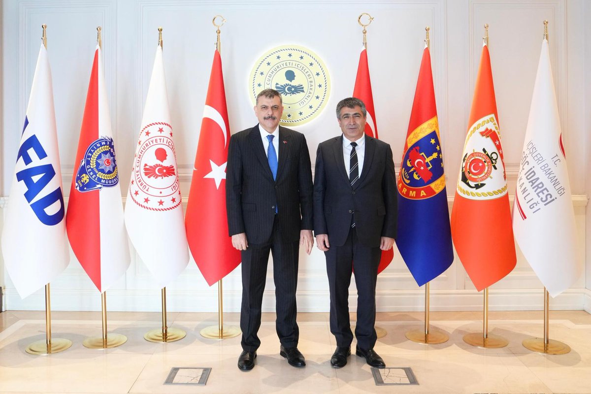 #NEVÜ Rektörü <a href="/semihaktekin/">Semih AKTEKİN</a> T.C. İçişleri Bakanı Mustafa Çiftçi’yi ziyaret ederek, yeni görevlerinin hayırlı olması temennisinde bulundu👉nevsehir.edu.tr/tr/54586