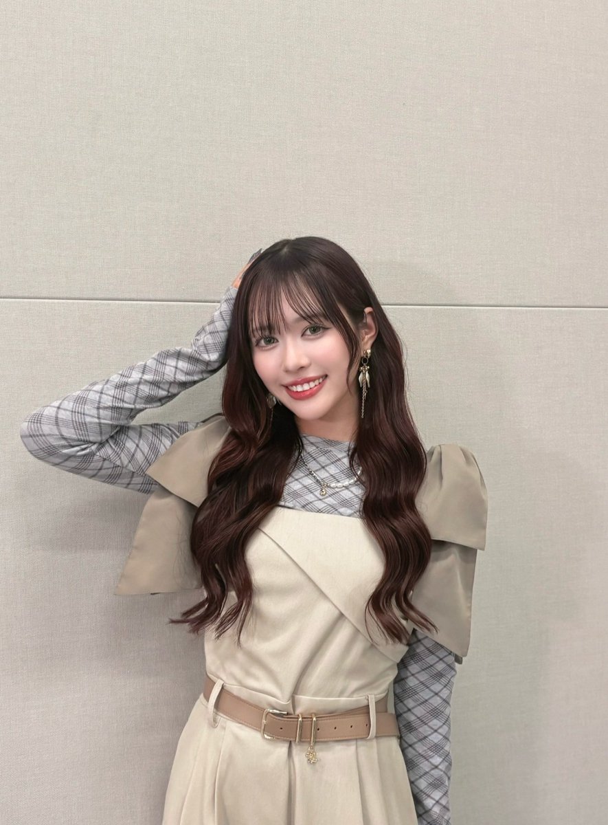 OneFive_Cute97's tweet image. Todays afternoon worship 🙇‍♂️

Kano's been working so hard lately both with @ OneFive and her latest stageplay! 

I'm always so proud of Kano, i wish I was able to see her on stage 🥰

Kano looks so mature and ladylike in this outfit too! I love it 😍💜

#OneFive #OneFive_KANO