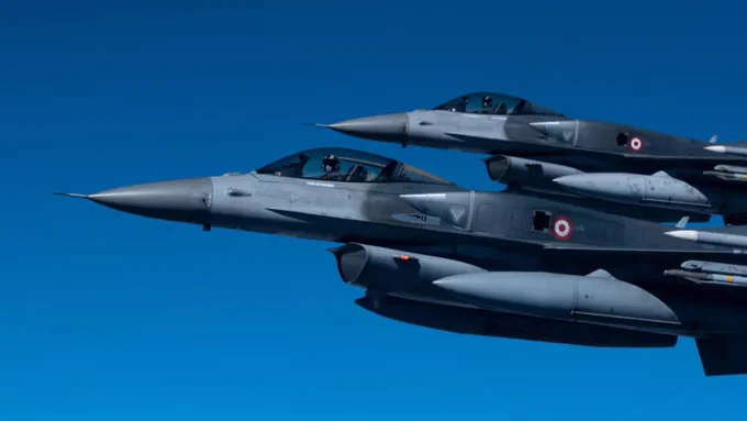 ترکیې په شمالي قبرس کې جنګي الوتکې او دفاعي سیسټمونه ځای پرځای کړل.