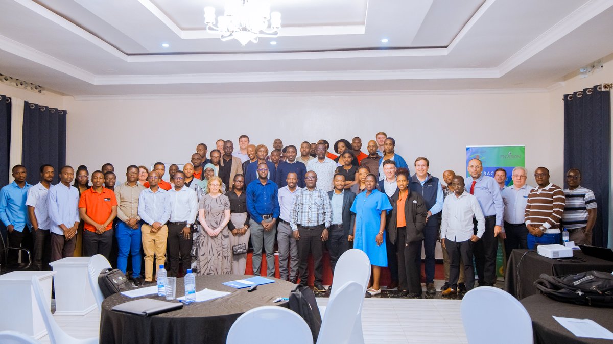 kabgeye's tweet photo. On March 6th, KEU hosted a Cataract Symposium bringing together experts from the UK and across Africa to share insights on SICS, phaco, and cataract surgery complication management.

Grateful to our partners Envision Africa and @StichtingSeeYou for their support! https://t.co/XMrLTDQGdq