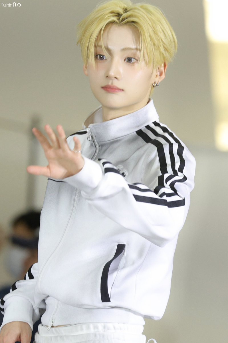 Rowan508 tweet media