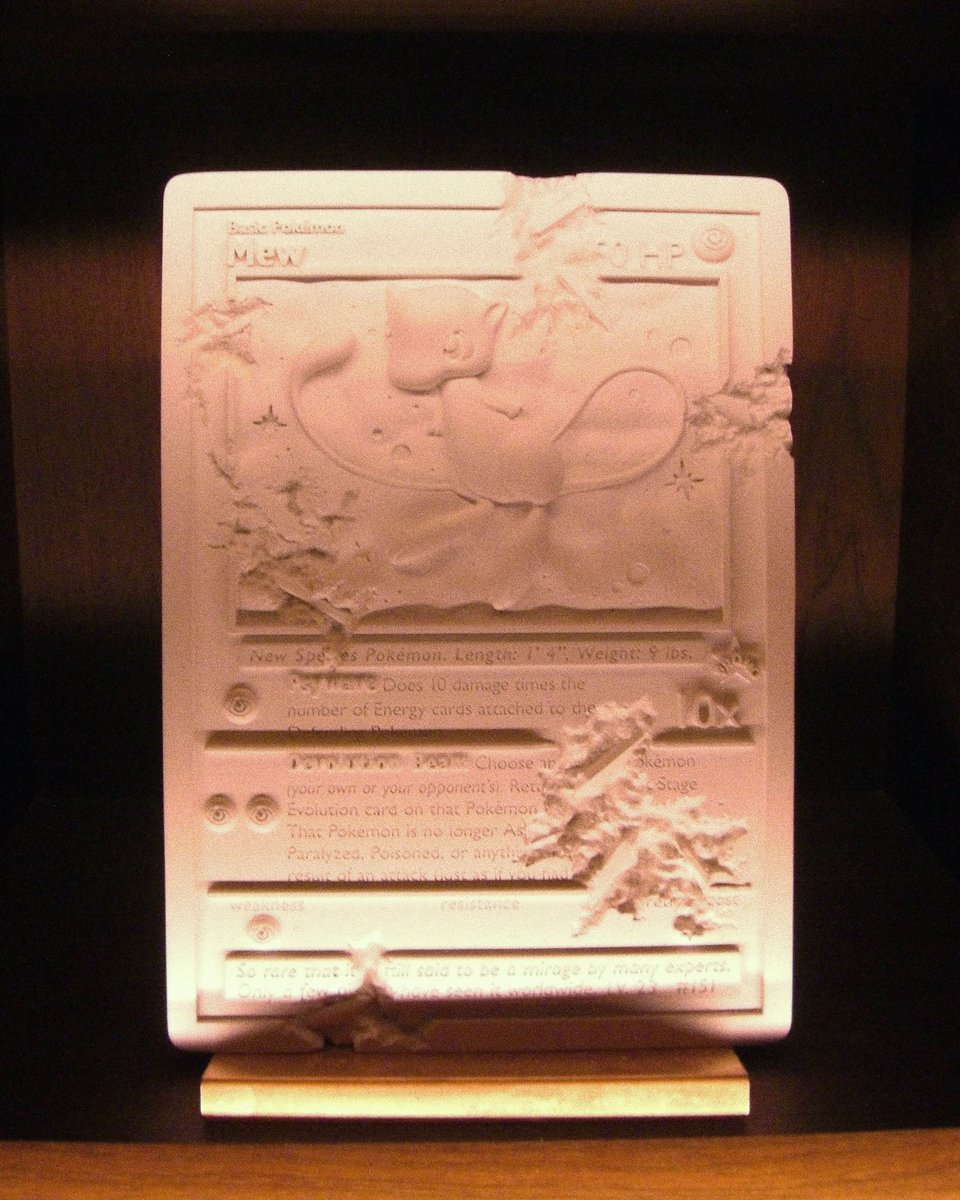 いつの話〜って感じだけど、秋に任天堂旧本社社屋をリノベーションしたホテル、丸福樓にお泊まりした記録🎴
オールインクルーシブ最高です😭ライブラリーには任天堂にまつわる色んなものが展示してあって、ミュウの石板もそのうちの一つ♡