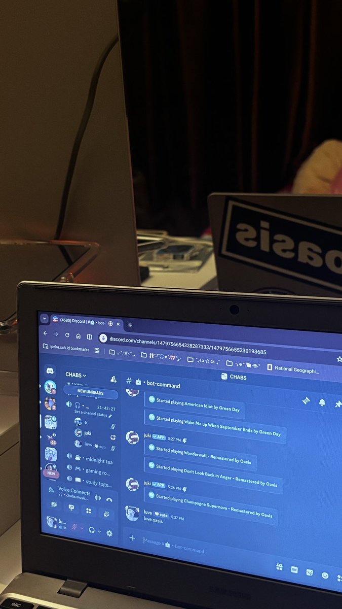 claire 🍒 tweet media