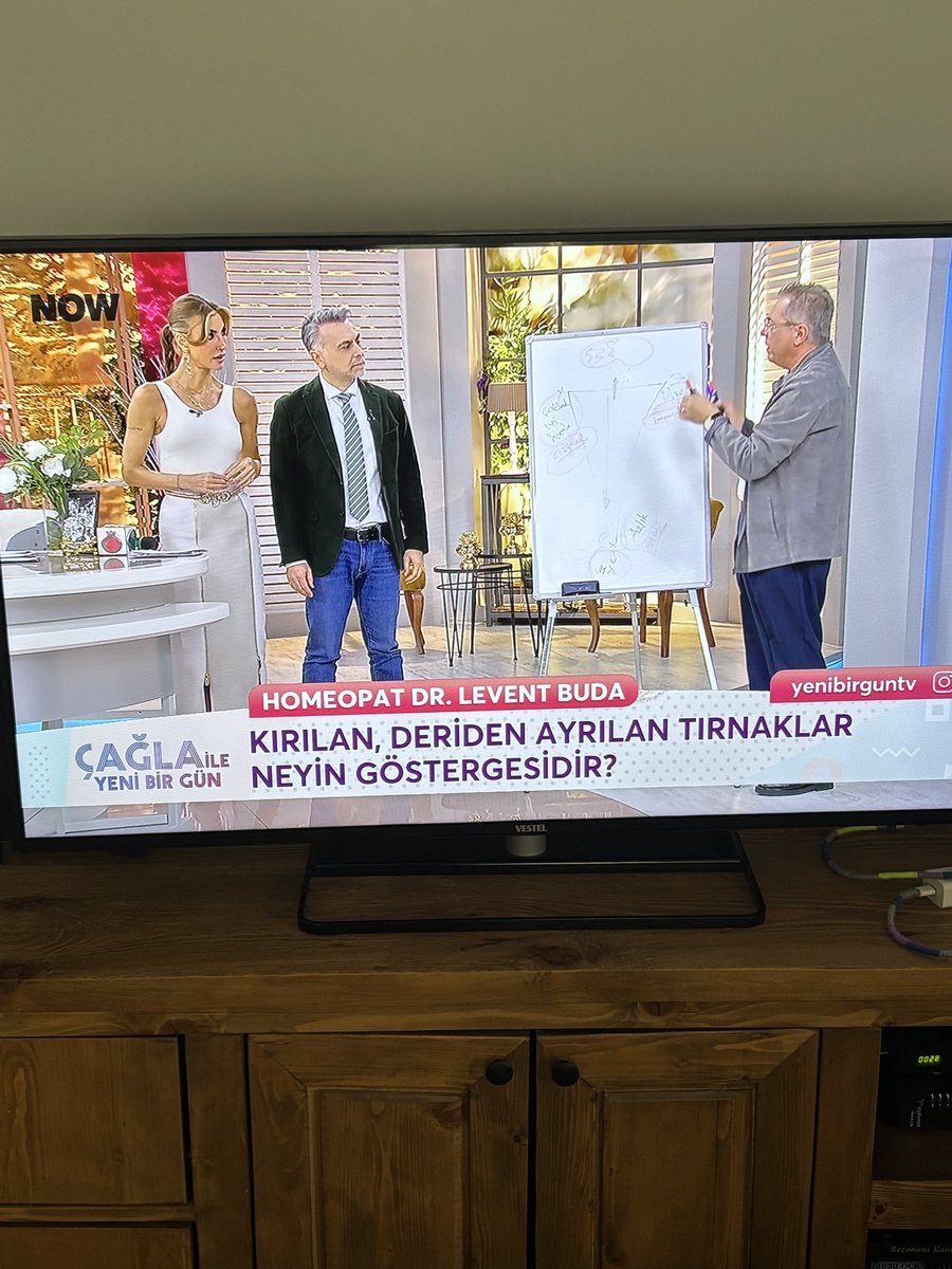 murad_ergun's tweet photo. @LeventBuda ve #Homeopati
#now #çağlaşikel #çağlaileyenibirgün https://t.co/f2veoCfzqQ