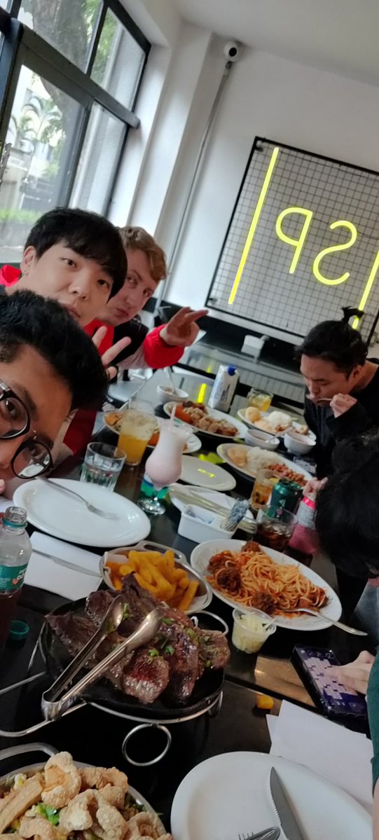 SEN DARKWINGS tweet media