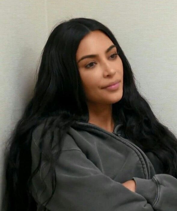 Kanye West à propos de souhaiter le meilleur à Kim :

« Je ne peux pas lui souhaiter le meilleur, sinon elle finirait avec moi »
