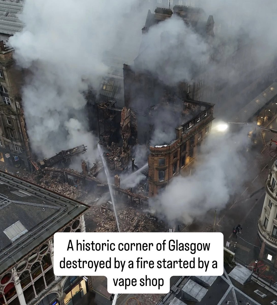 Laura Anderson (Young) tweet media