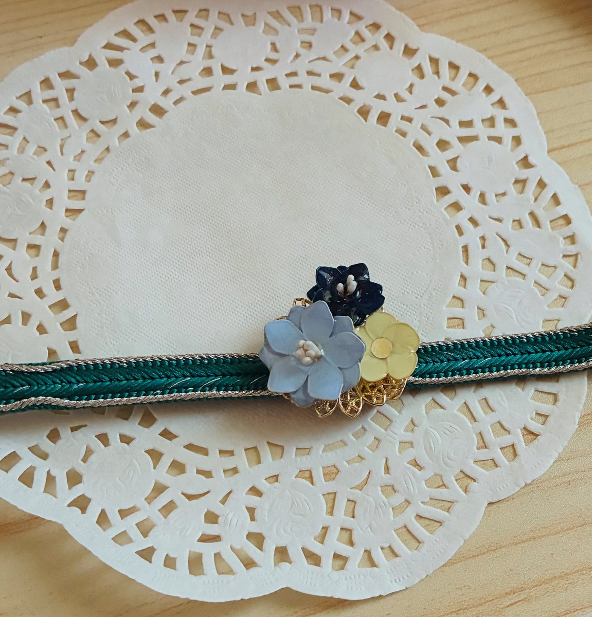 19deccm's tweet photo. #備忘録 

#ハンドメイド #マニキュアフラワー 
#帯留め https://t.co/b0m2R1AVg7