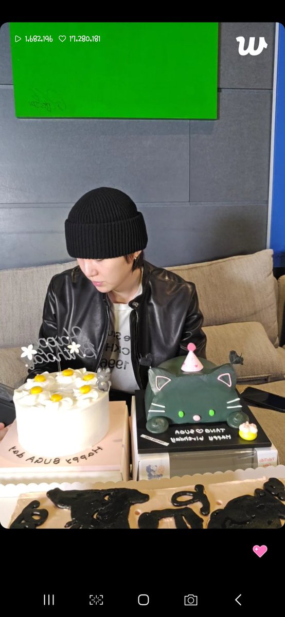 힝 라이브라니 실존하는 윤기 실시간 윤기라니
ㅠㅁㅠ 흐엉