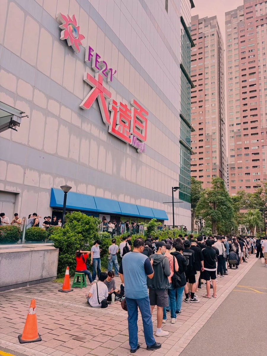 728nice's tweet photo. Turns out happiness is this simple: 一份sweet but not heavy的Chongqing noodles就够了。🧒 https://t.co/IiG1Ryt9UG