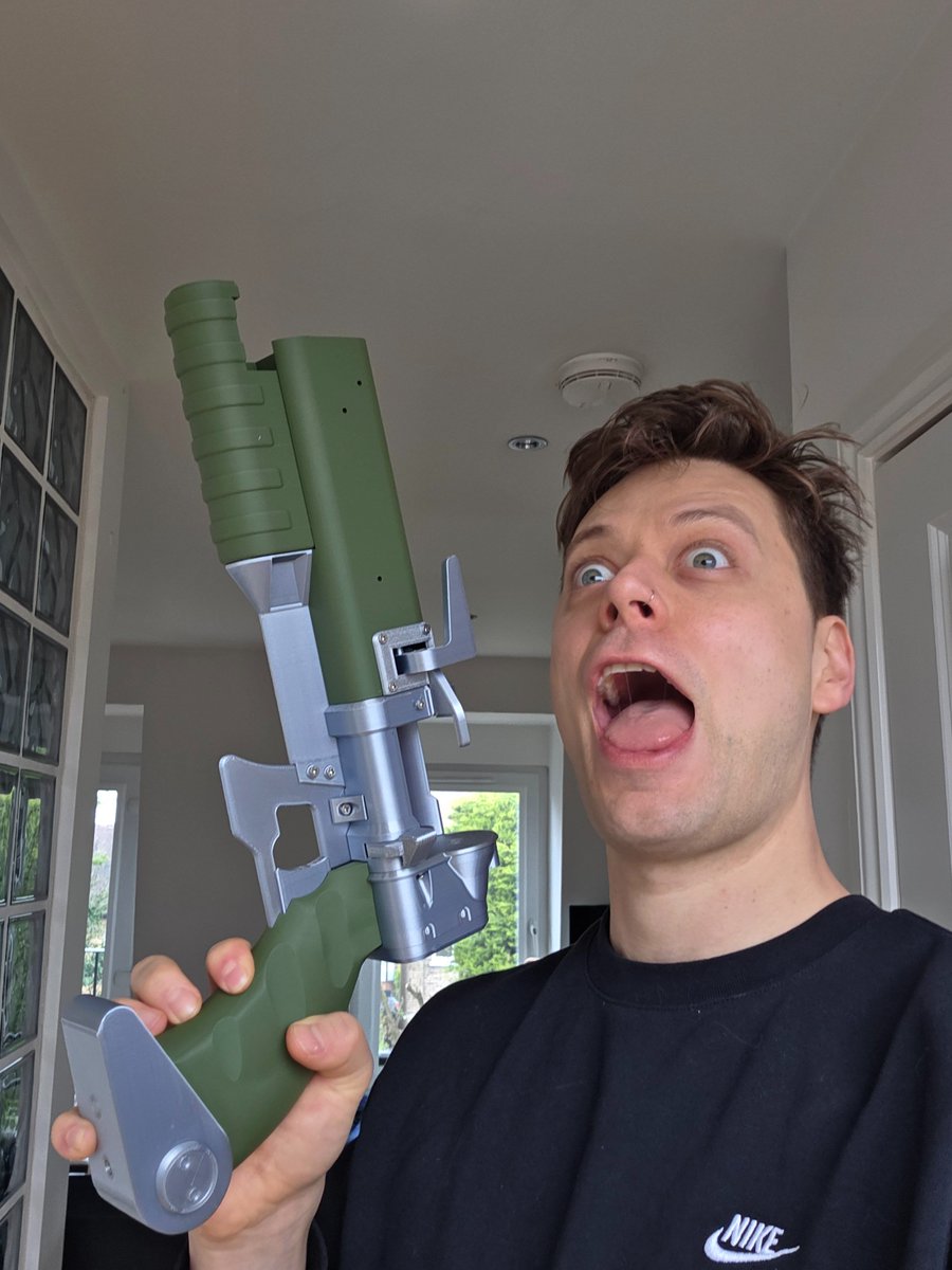 UpIsNotJump tweet media